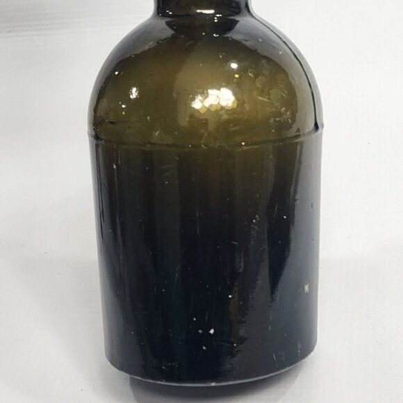 Set Of 2 Antique Olive Green 7"/9" Liquor Whiskey Bottles - Picture 7 of 11